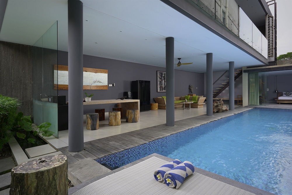 Sandhya Villa Canggu 30/50