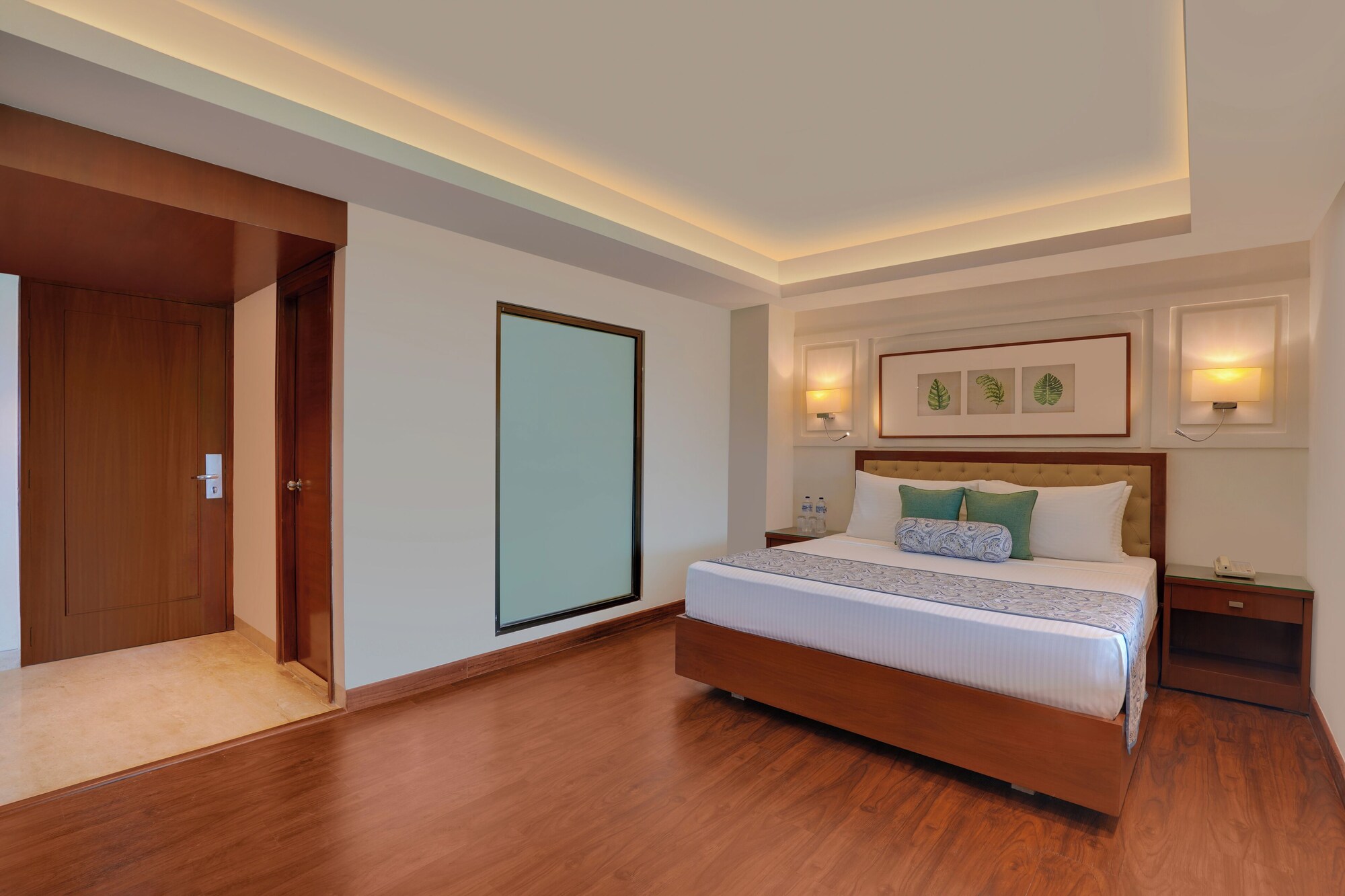 VALLEY, DELUXE, KING BED