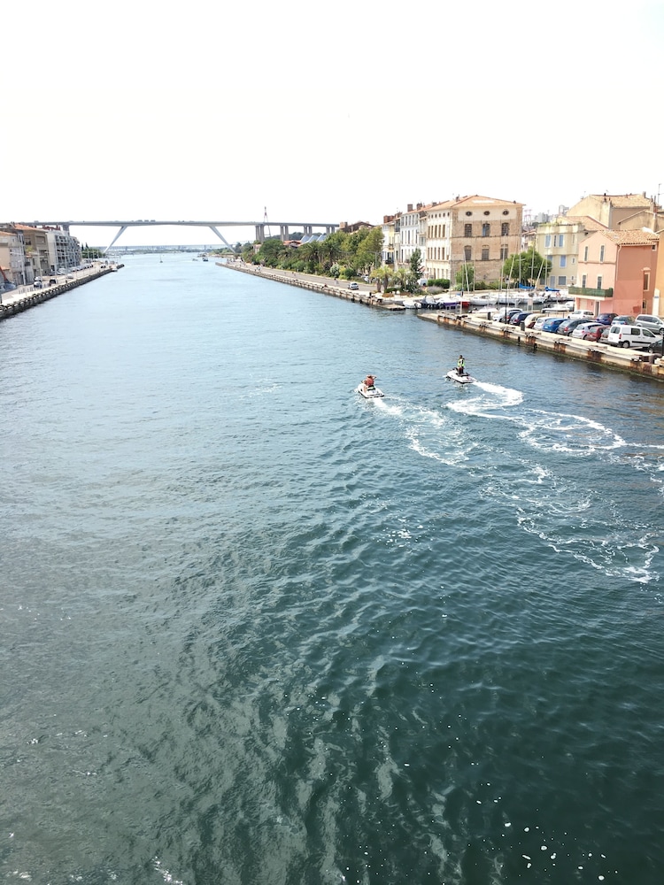 Kyriad Direct Marseille Ouest Martigues 24/55