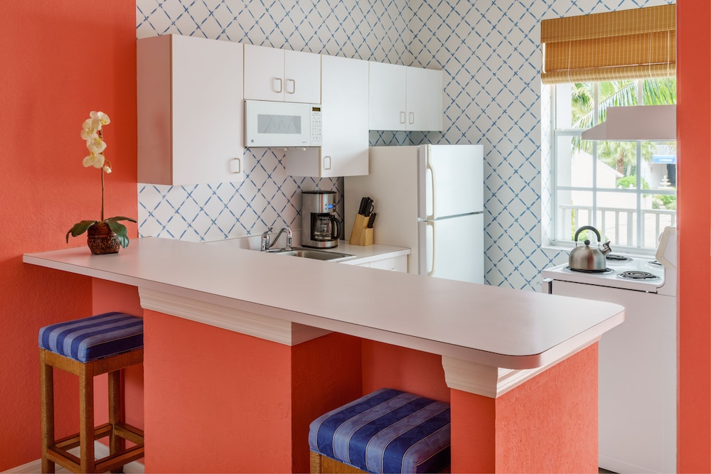 Olde Marco Island Inn And Suites 20/57