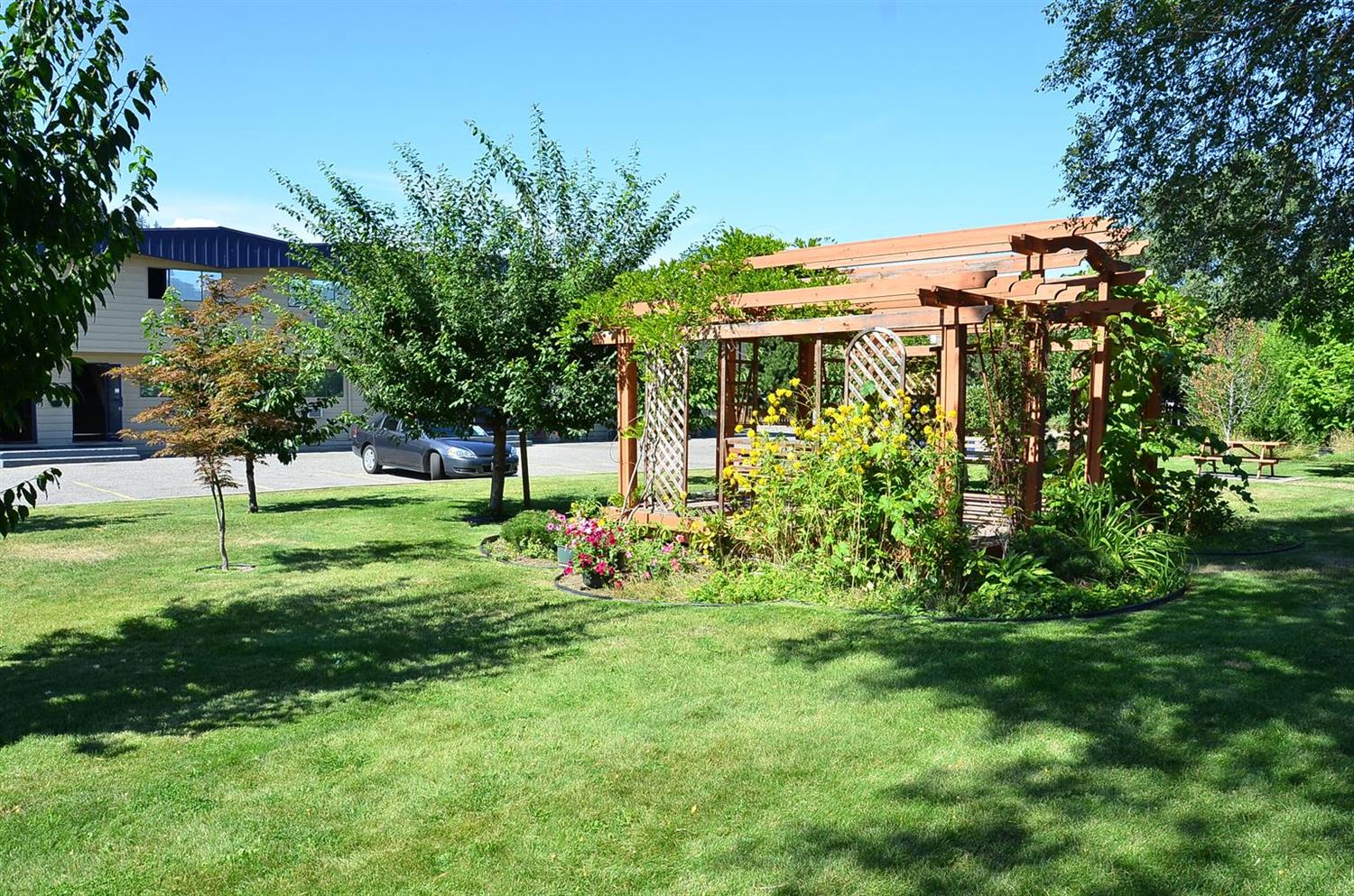 Canadas Best Value Inn Kelowna 6/8
