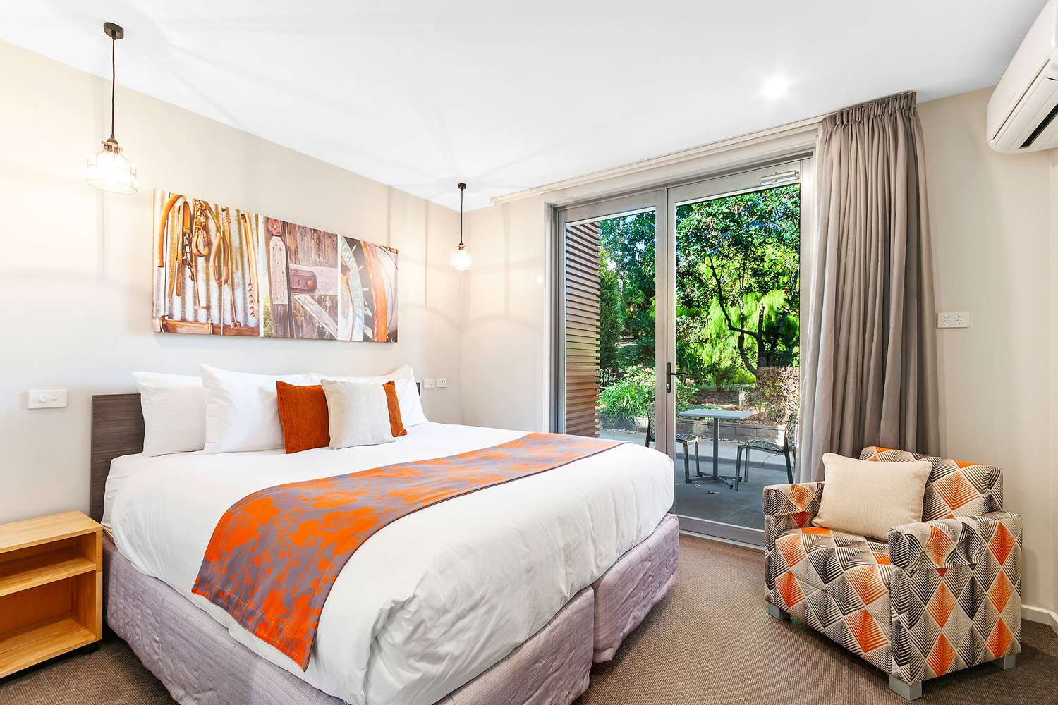 Room, Queen Bed