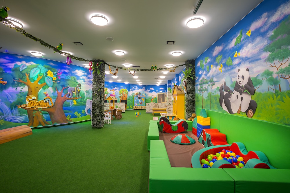 Leonardo Laura Beach and Splash Resort 39/51