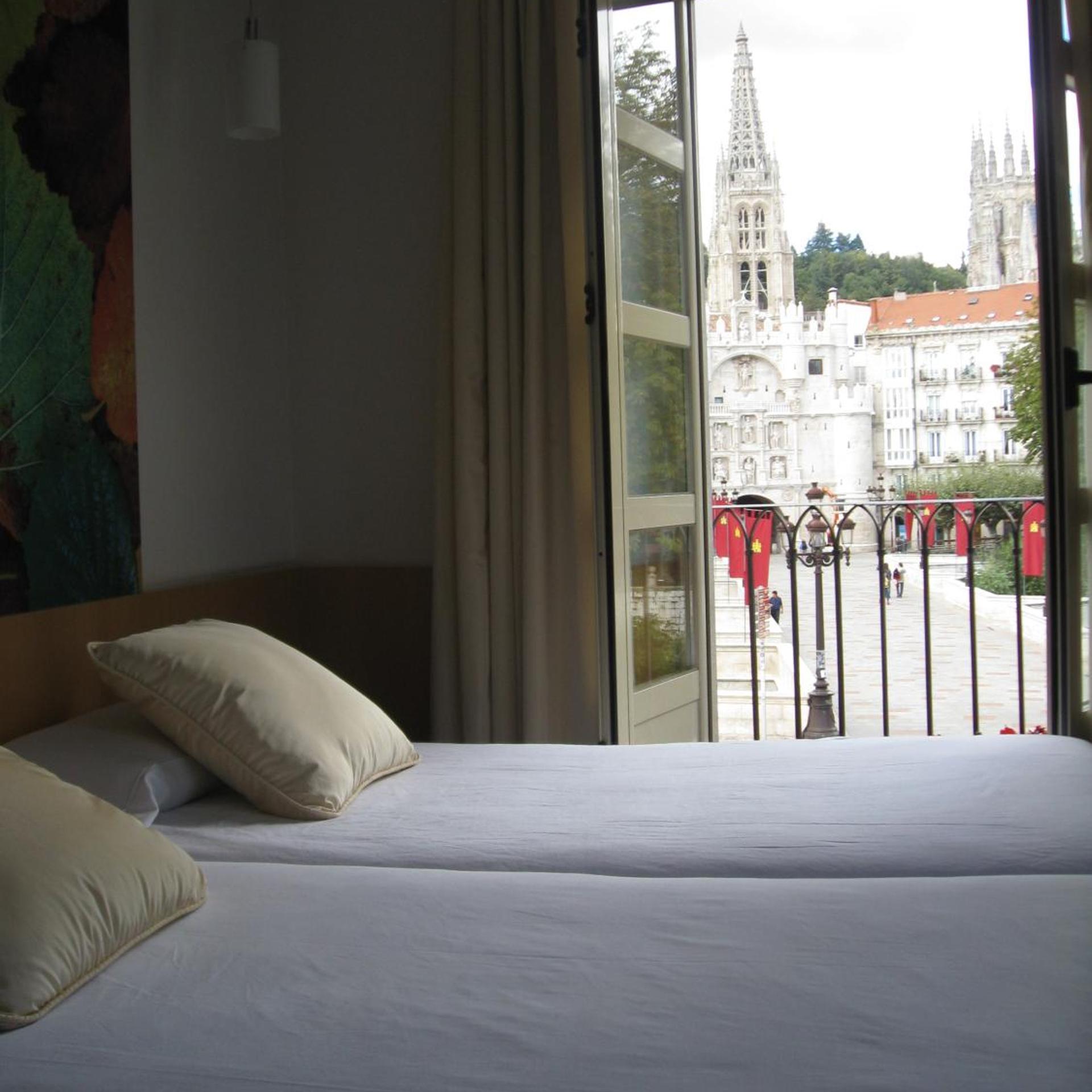 Room, Double or Twin Bed, with View