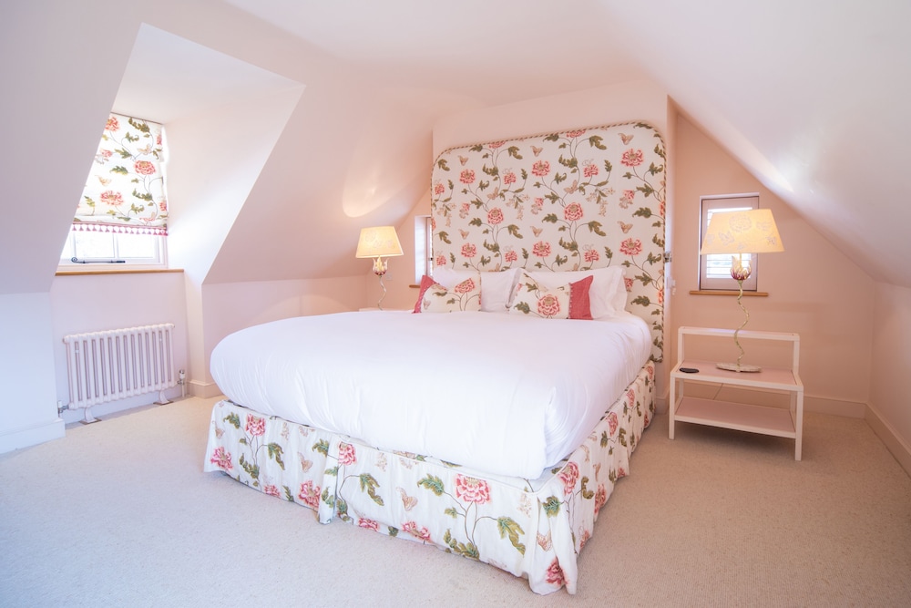 Deluxe, King Bed