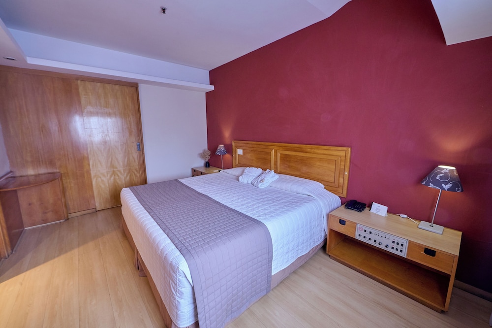EXECUTIVE, SUITE, HOT TUB
