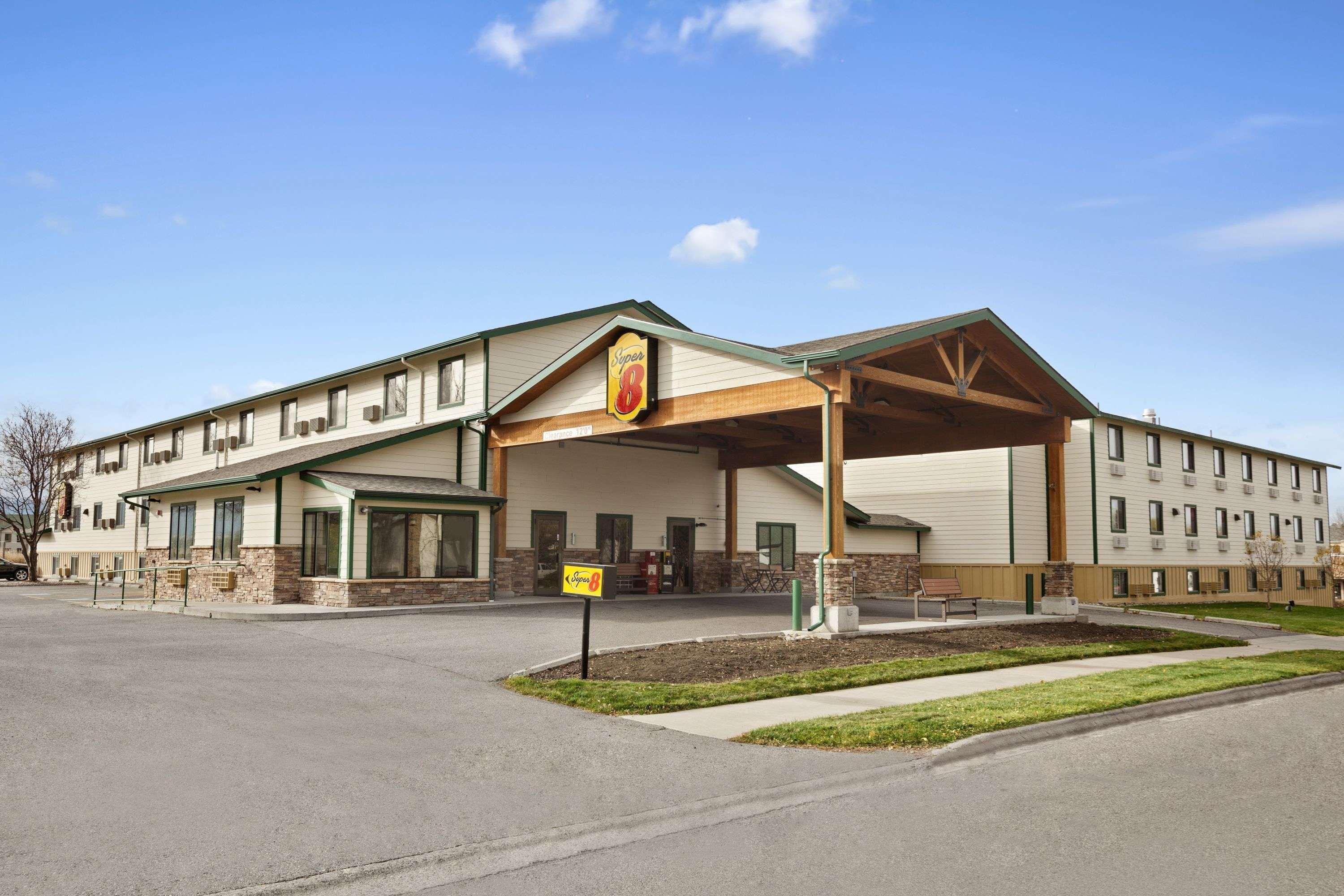 Super 8 By Wyndham Bozeman 4/33