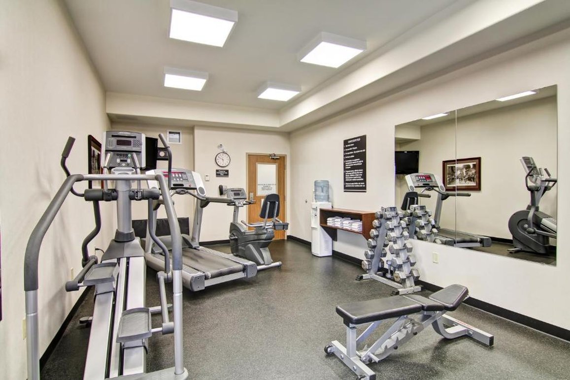Weyburn Canalta Hotel 23/41
