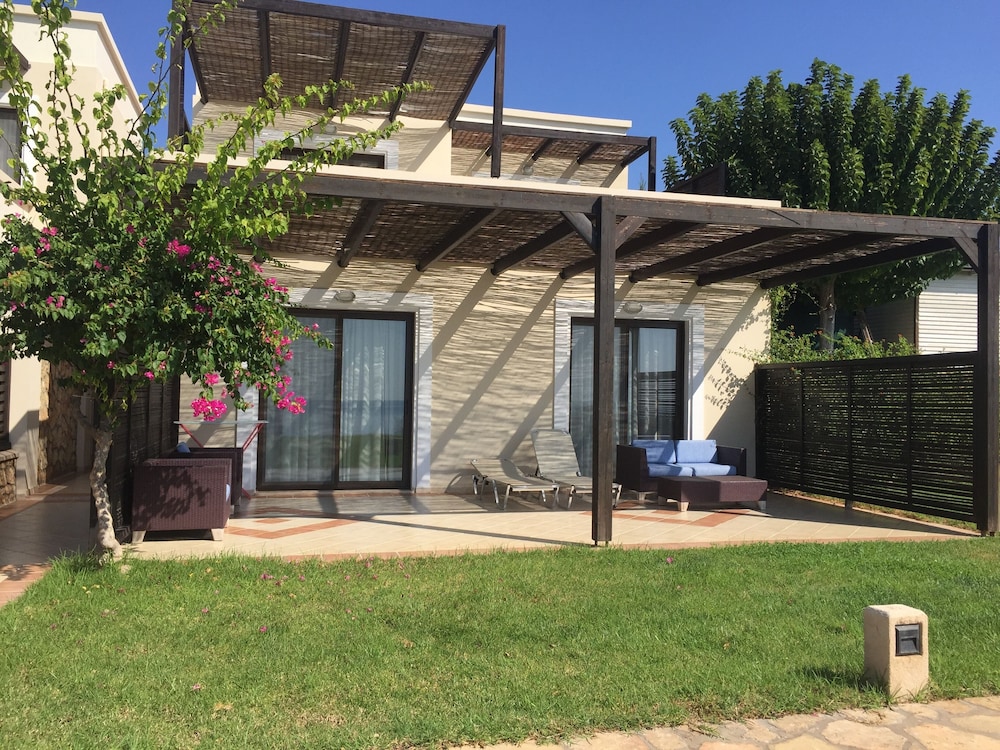 Al Mare Villas 2/67