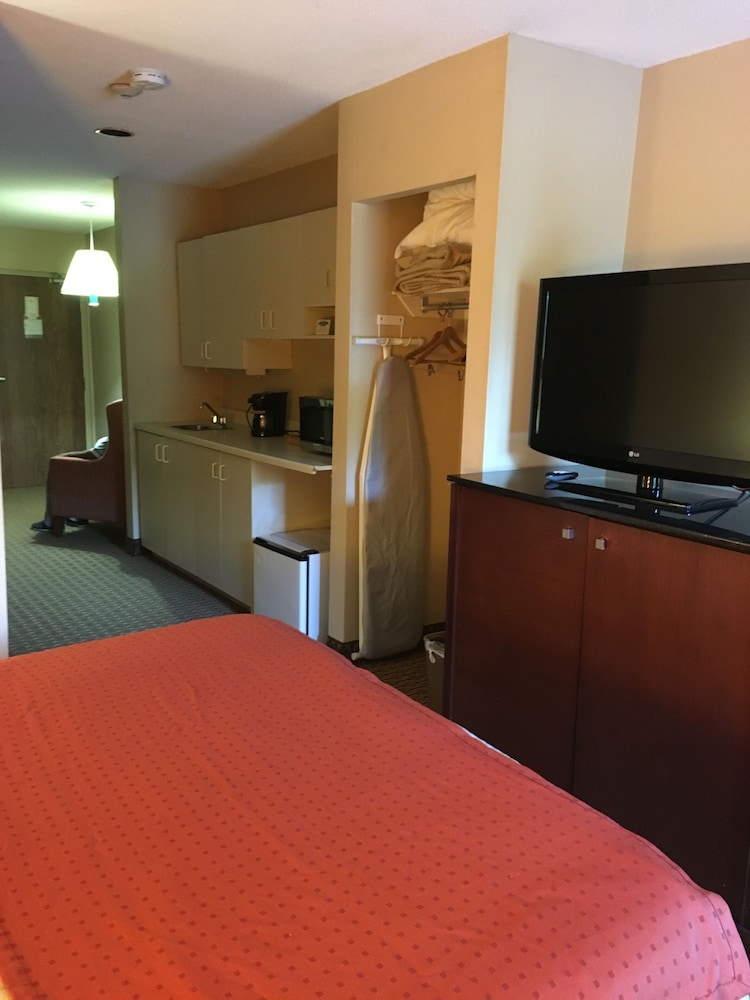 Best Value Inn & Suites Parry Sound 3/17