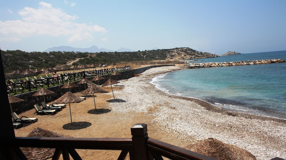 Korineum Golf & Beach Resort 25/33