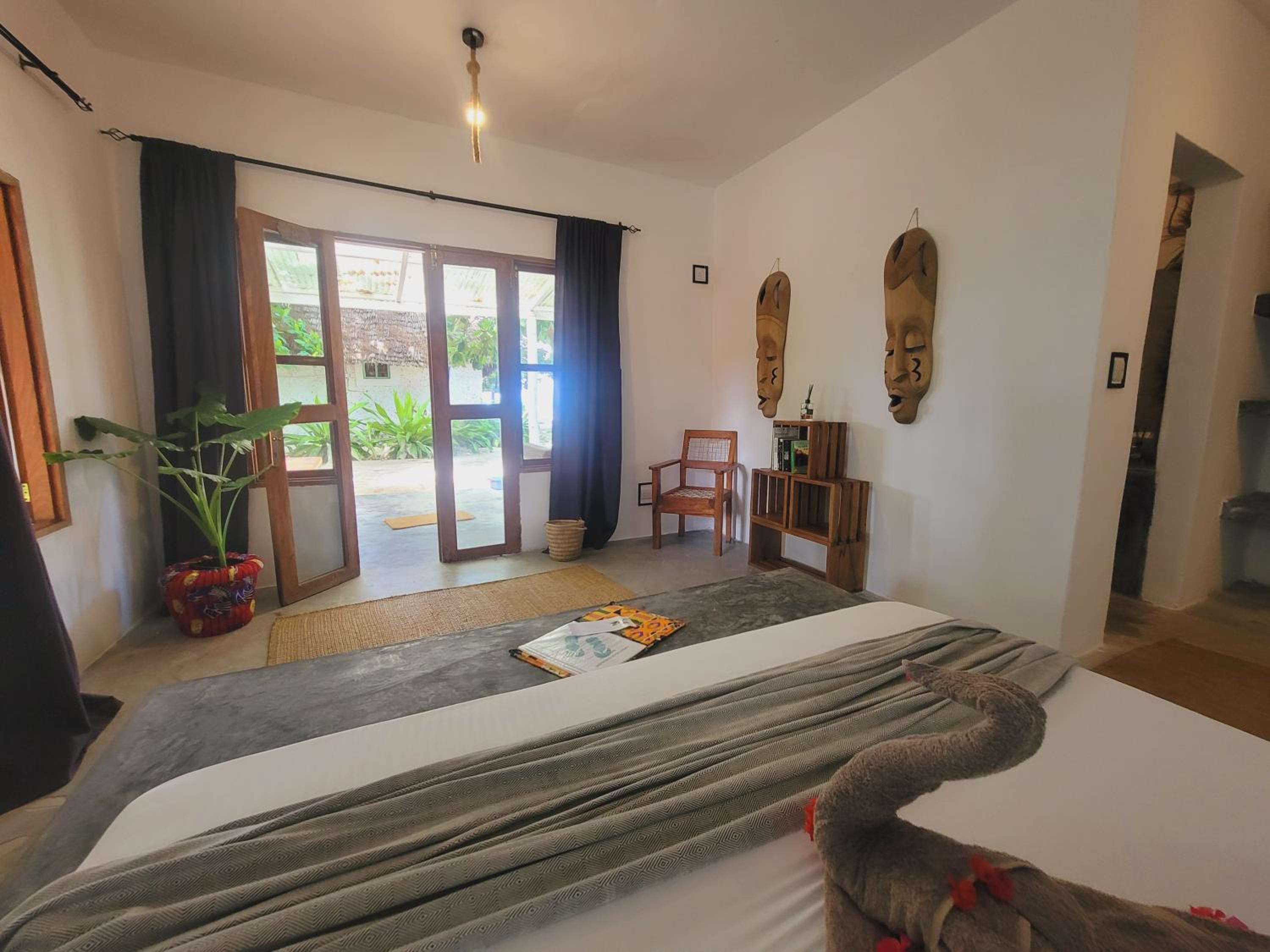 غرفة ديلوكس بسرير مزدوج بشرفة، Garden Beach Bungalows 7/10