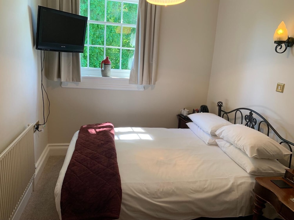 The Old Lodge 14/50