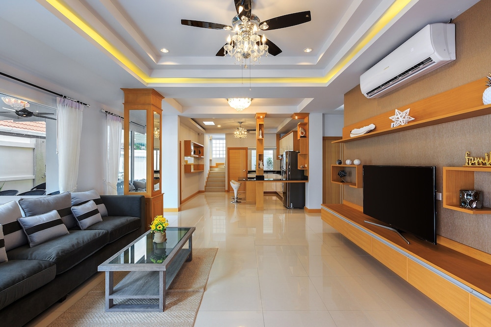 Gala Villa New Modern Luxury 5 Bed 14/22