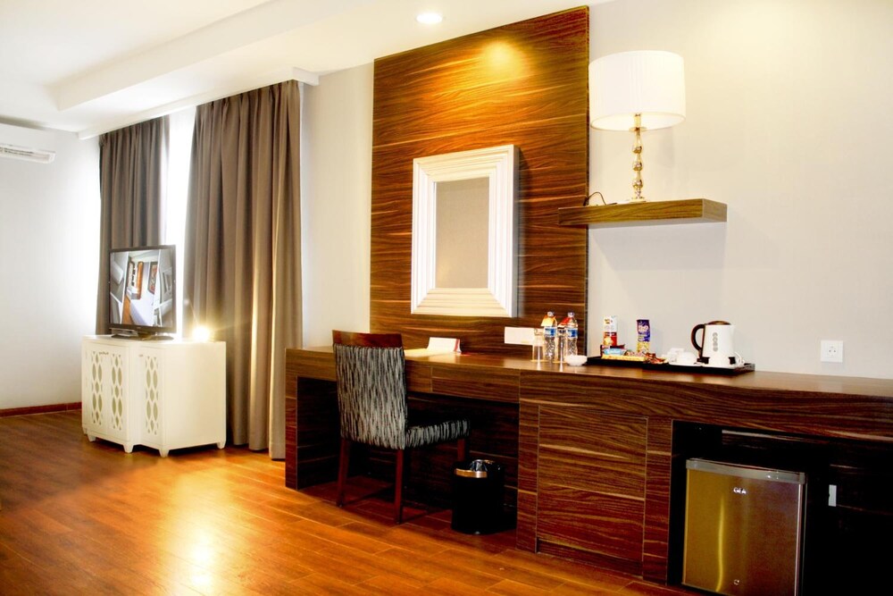 Pranaya Boutique Hotel 43/47
