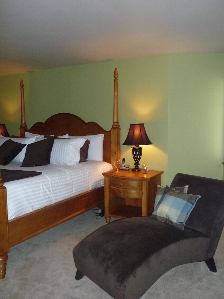 Cedars Inn 10/52