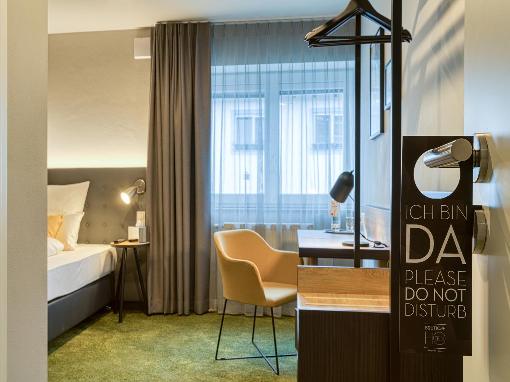 Boutique 025 Ingolstadt 50/50