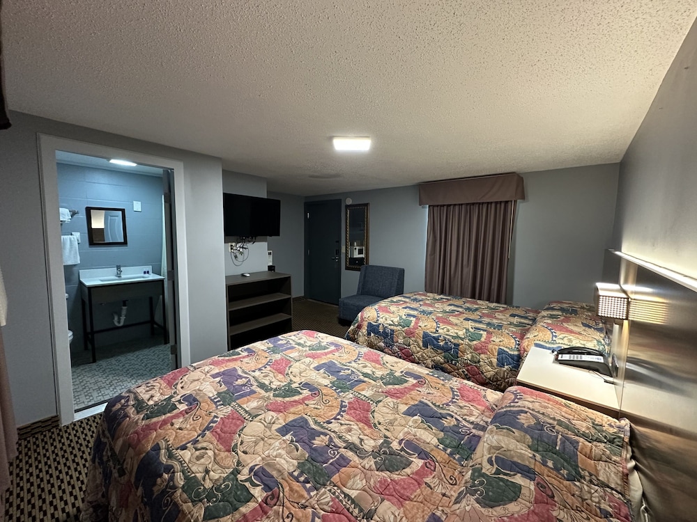 Economy, 2 Double Beds