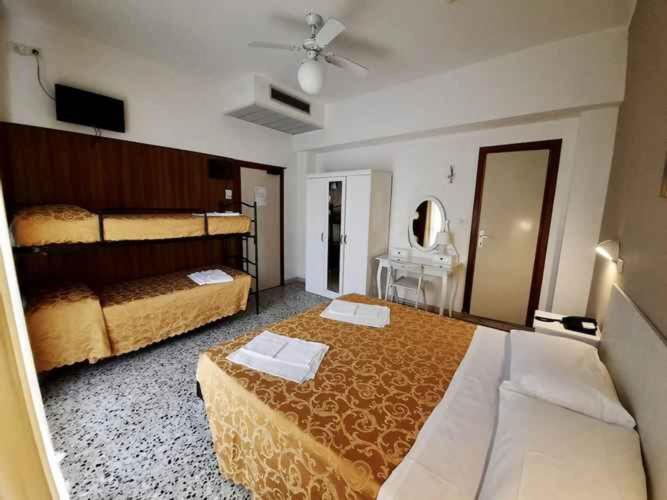 Hotel Modenese 17/50