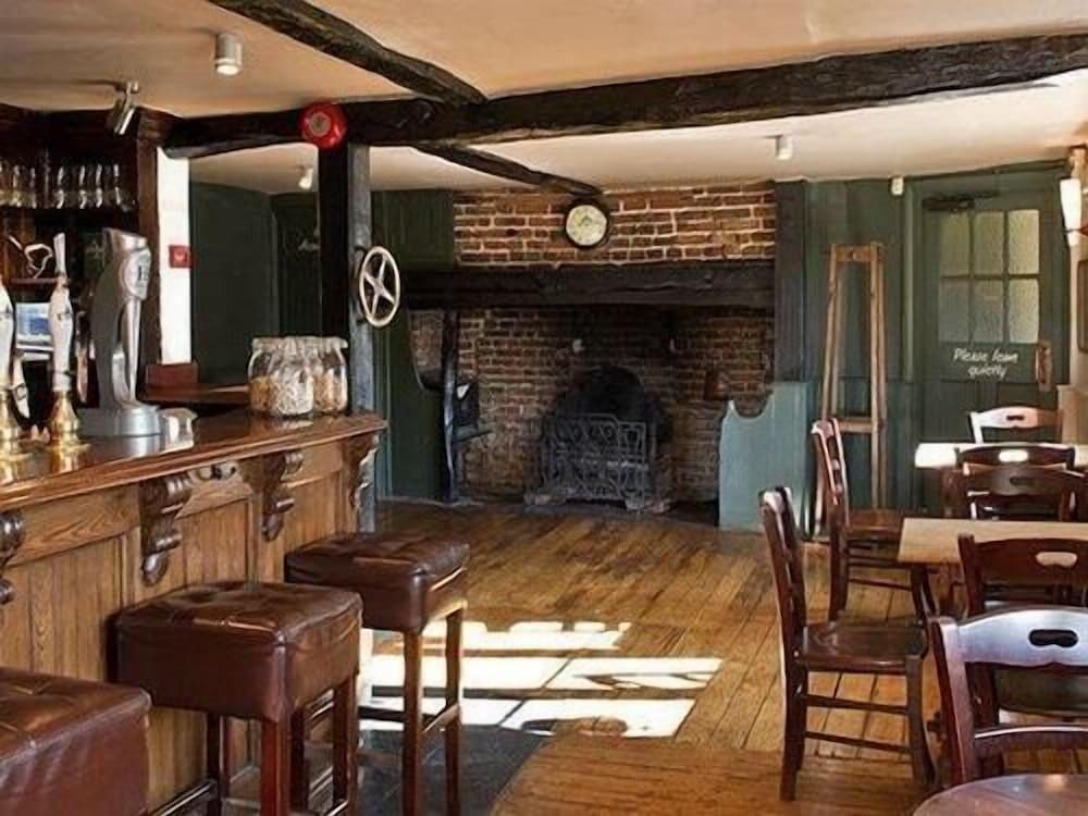 Greyhound Inn 9/13