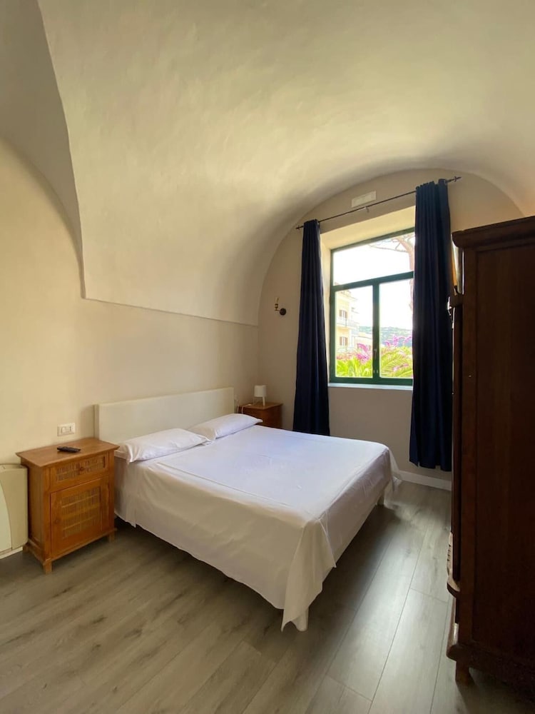 Porto Salvo 5/50