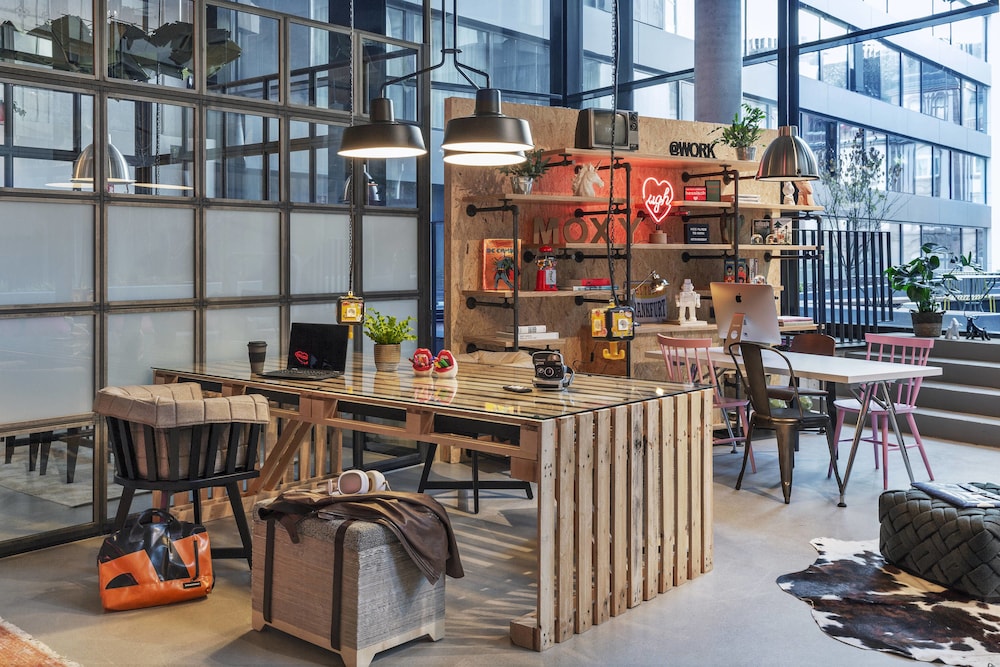 MOXY FRANKFURT CITY CENTER 36/45
