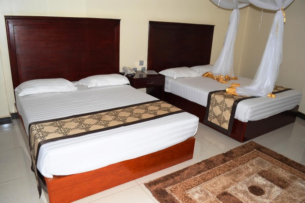 Namayiba Park Hotel 18/50