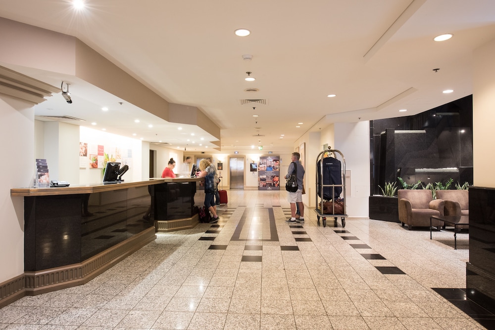 Hotel Grand Chancellor Adelaide 12/67