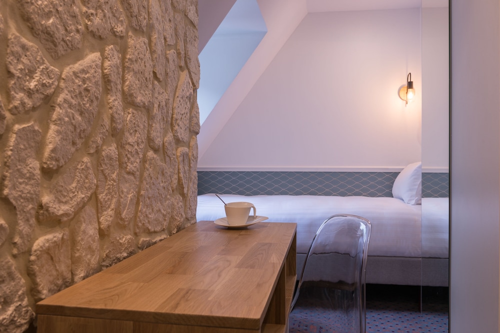 ROOM, SINGLE, SINGLE BED