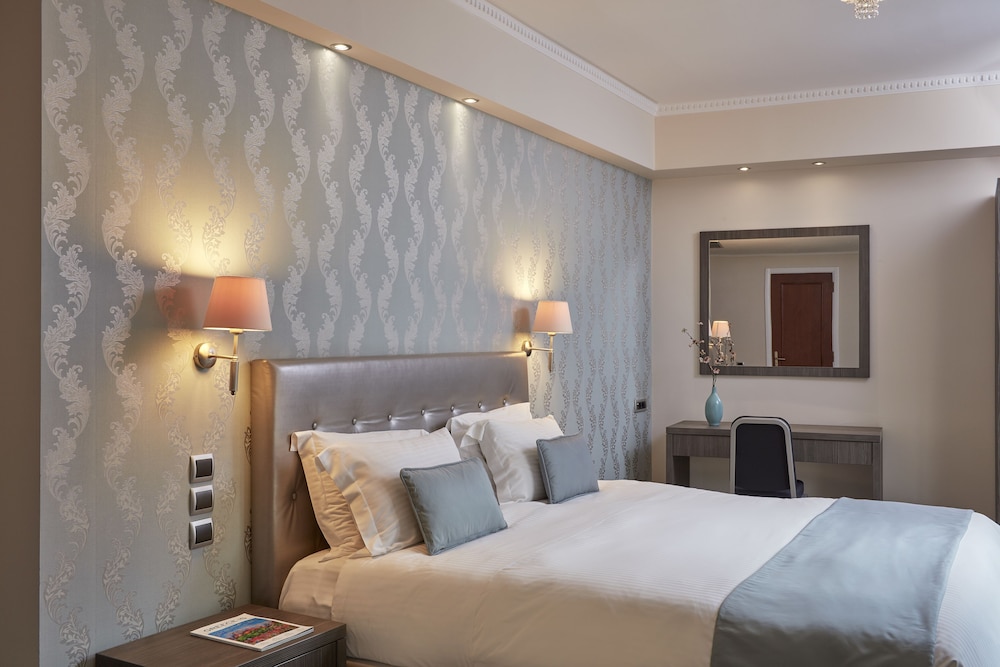 Ava Hotel Suites 6/39