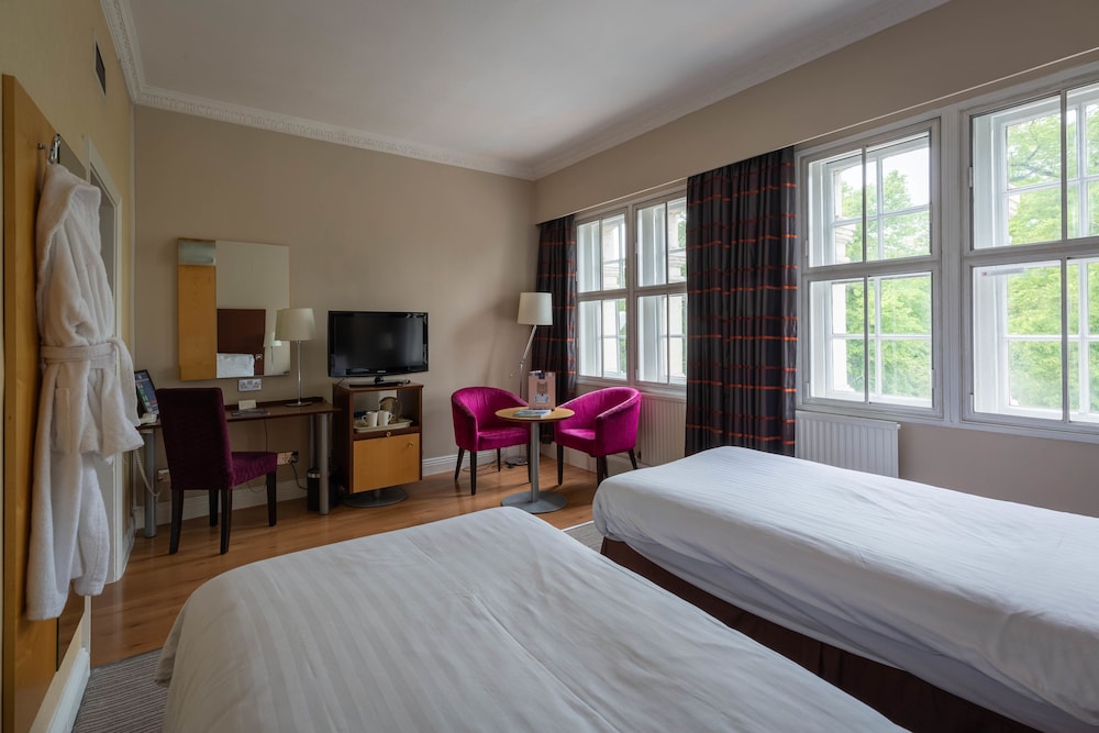 The Angel Hotel Cardiff 17/60