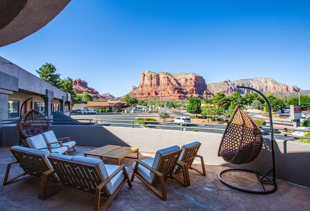 Wildflower Inn 53/59