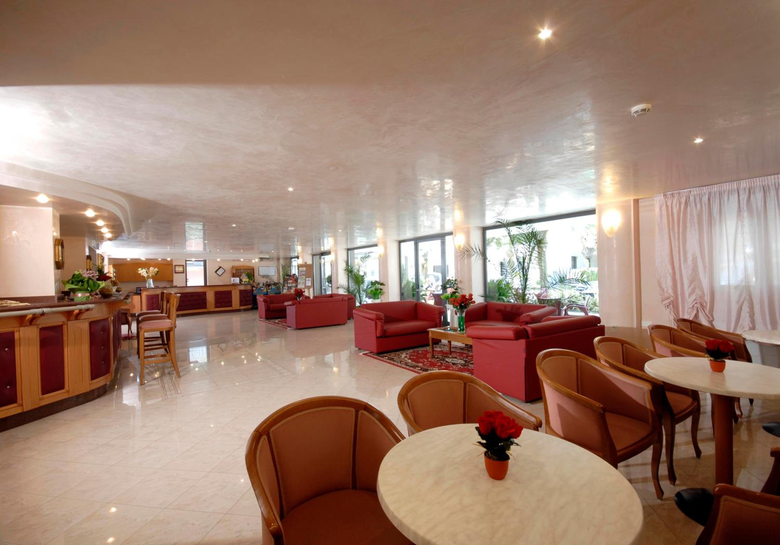 Christian Hotel 42/50
