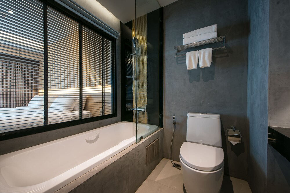 Nadee 10 Resort & Hotel 32/36
