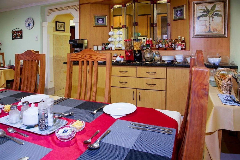 Heugh Road Guest House (Essential Service Acc) 18/24
