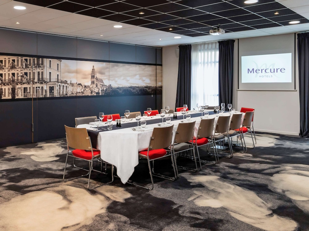 MERCURE BLOIS CENTRE 64/74