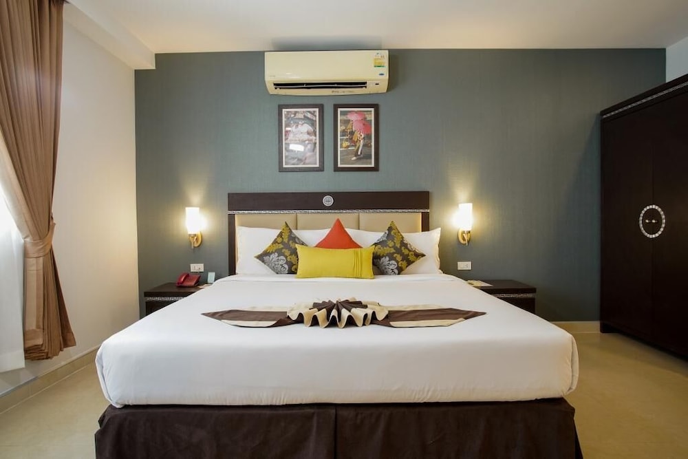 Mac Boutique Suites 26/69