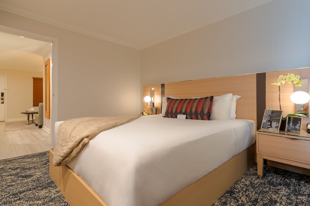 Executive Suites Hotel and Conference Centre Metro Vancouver 26/57