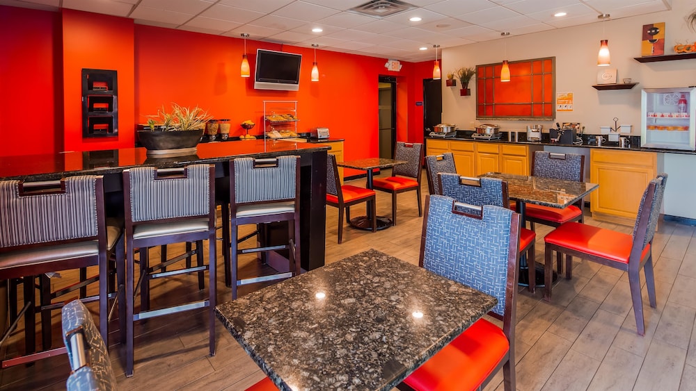 Best Western Plus Gen X Inn 29/30