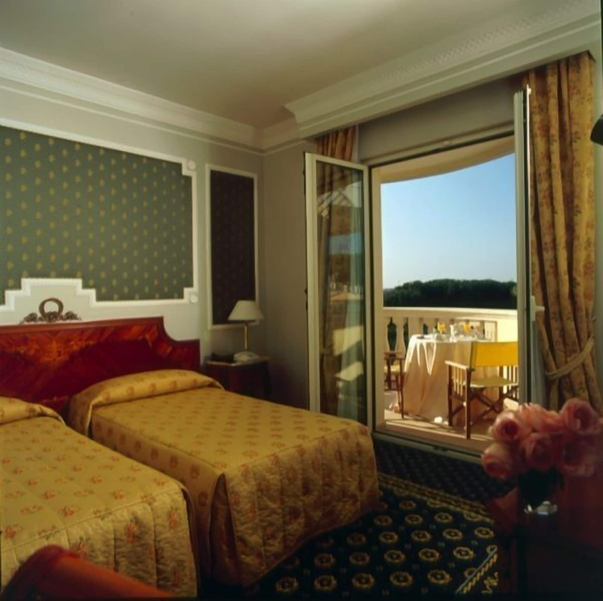 غرفة عائلية بأربعة أسرّة، Grand Hotel Vanvitelli 4/4