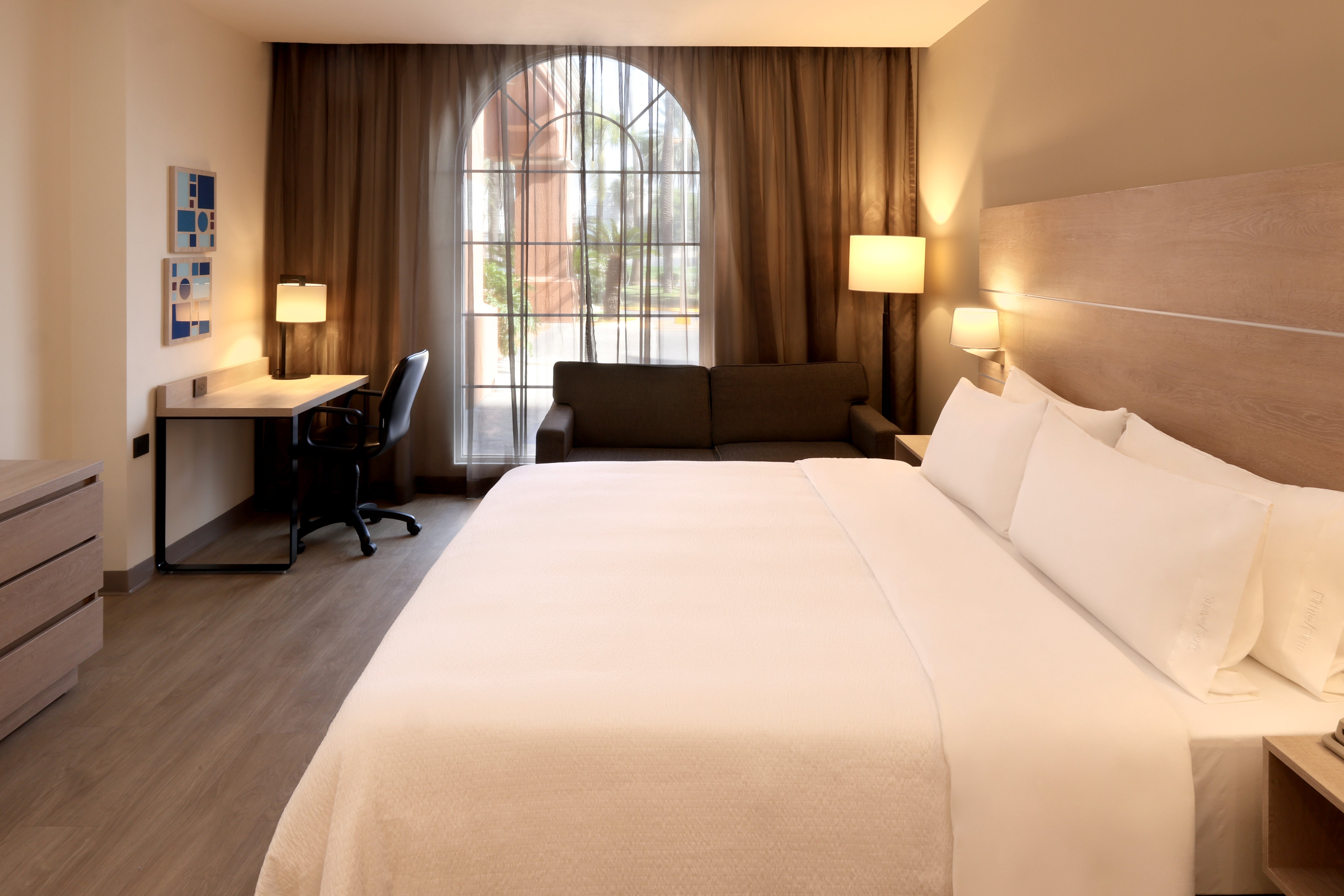 Holiday Inn Express Monterrey Galerias Sn Jeronimo 14/76