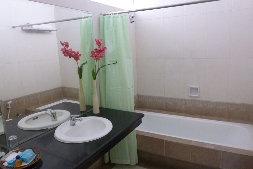 Hotel New Puri Garden Bandara Semarang 40/44
