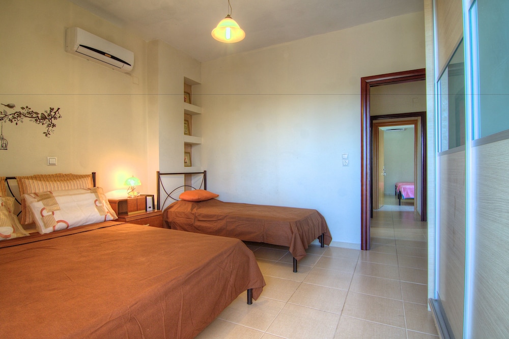 Villa Despina 7/50