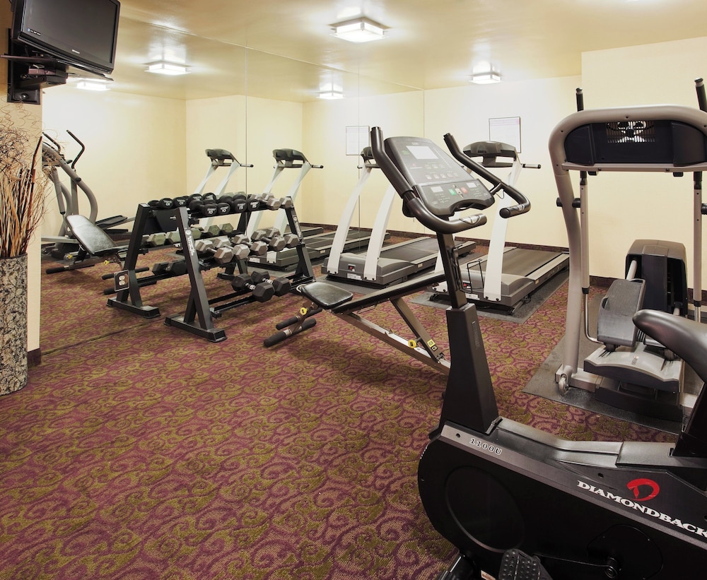 Holiday Inn Express Union City(San Jose) 43/59