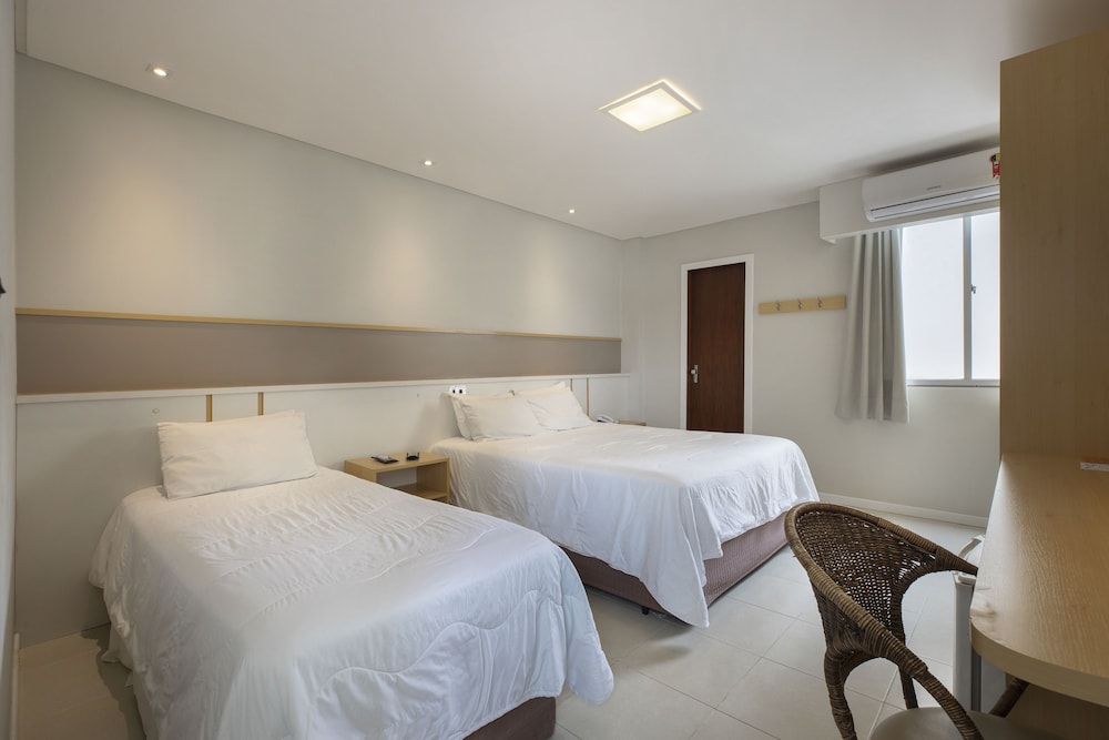 Miramar Hotel 9/70