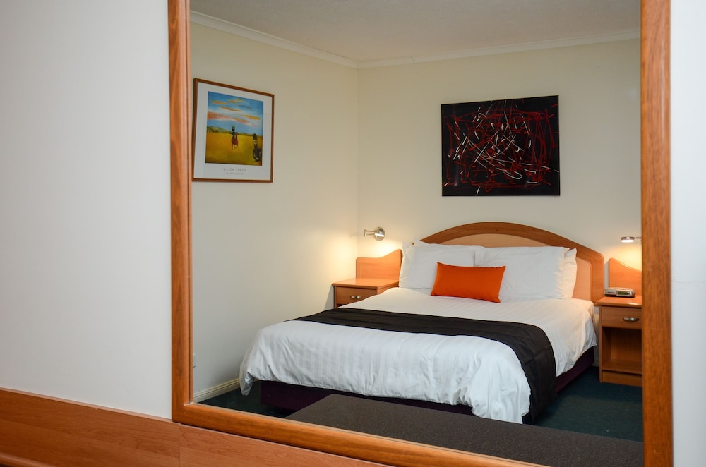 Pegasus Motor Inn And Serviced Apartments 10/47