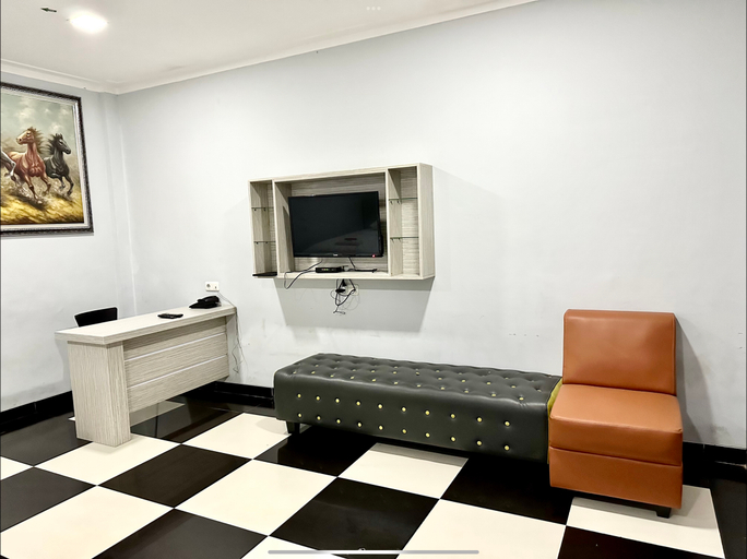 Aquatel Hotel 7/11