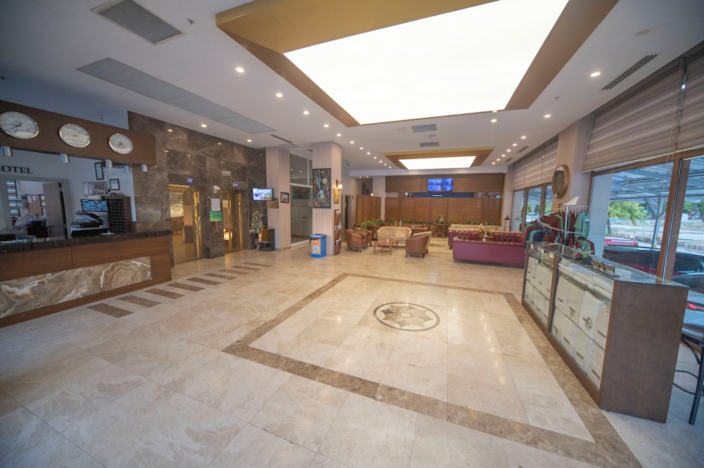 Grand Itimat Hotel 6/60