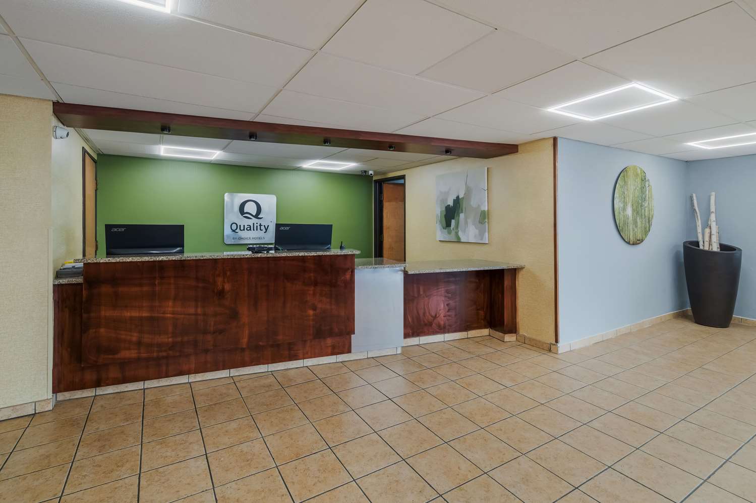 Quality Inn Denton 2/23