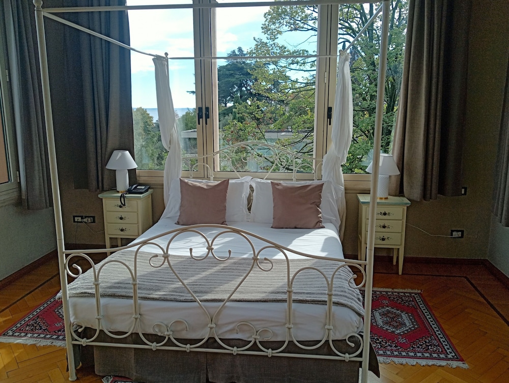 Villa Maria Au Lac 24/72